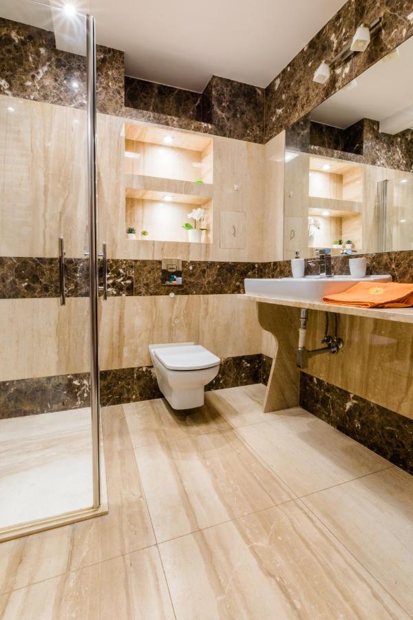 オルシュティンBelweder Diamentowyアパートメント エクステリア 写真